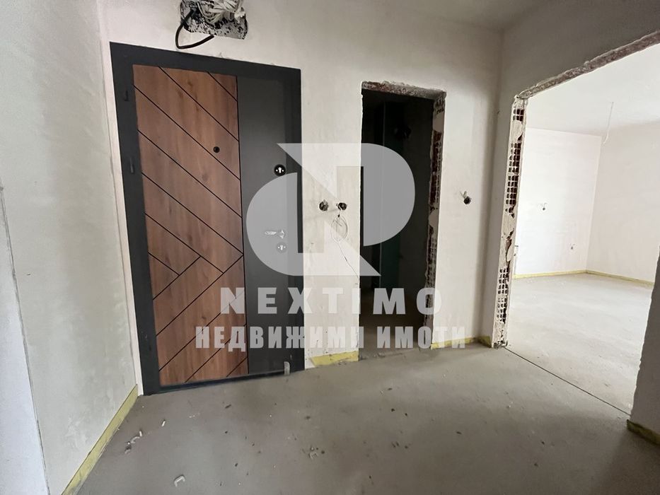 Продава се Тристаен апартамент в Пловдив, Христо Смирненски - 104 кв.м за 1200 €/кв.м - Снимка #2