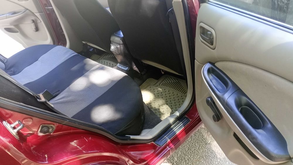 Продавам Нисан Алмера 1.8 / 116 HP