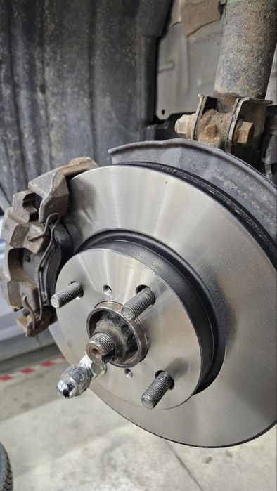 Toyota Yaris 1.4D Автомат + CarPlay + 2 комплекта гуми