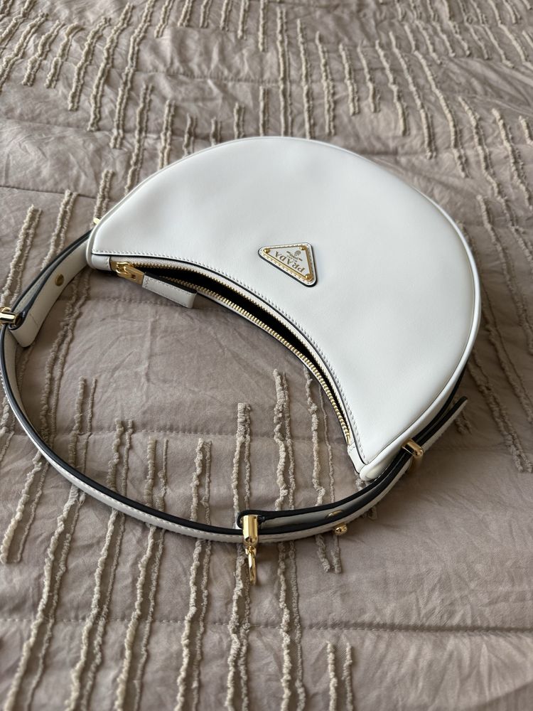 Prada Arique  Нова Оргинална чанта!