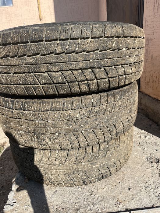 Зимние шины в идеальном состоянии.