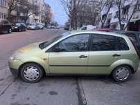 Se vinde ford fiesta an 2005