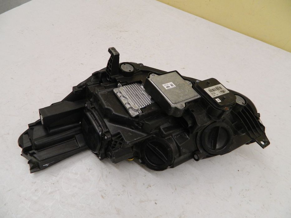 Far dreapta Ford C-Max B-Xenon Adaptive, 2015, 2016, 2017, 2018, 2019, cod origine F1CB-13D152-AF.