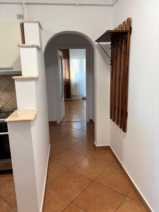 Închiriez /Vând ând apartament 3 camere