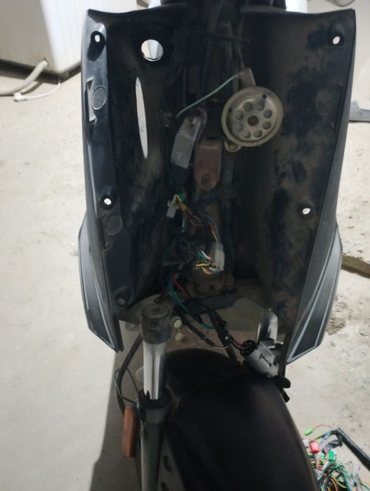 Dezmembrez scuter kimco agility 50cc 4 t
