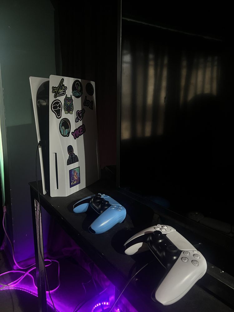 Продается PS 5 в отличном состоянии с ТВ
