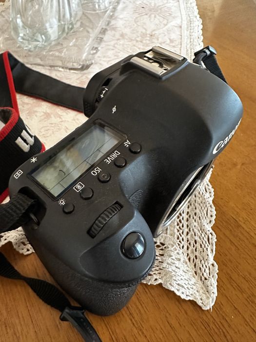 Canon 6D фотоапарат и чанта