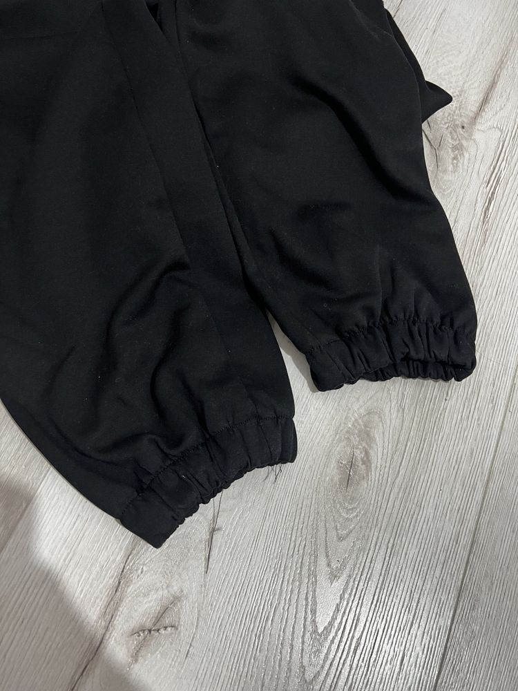 Pantaloni de trening noi