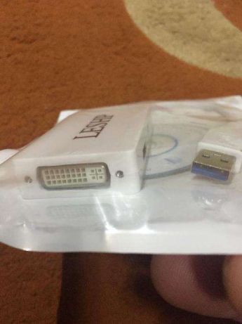 Adaptor USB3 la HDMI,DVI si VGA