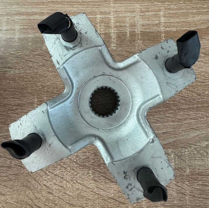 Butuci roata ATV/QUAD, dimensiuni 4 x 110 mm, ax 25 mm, 22 caneluri