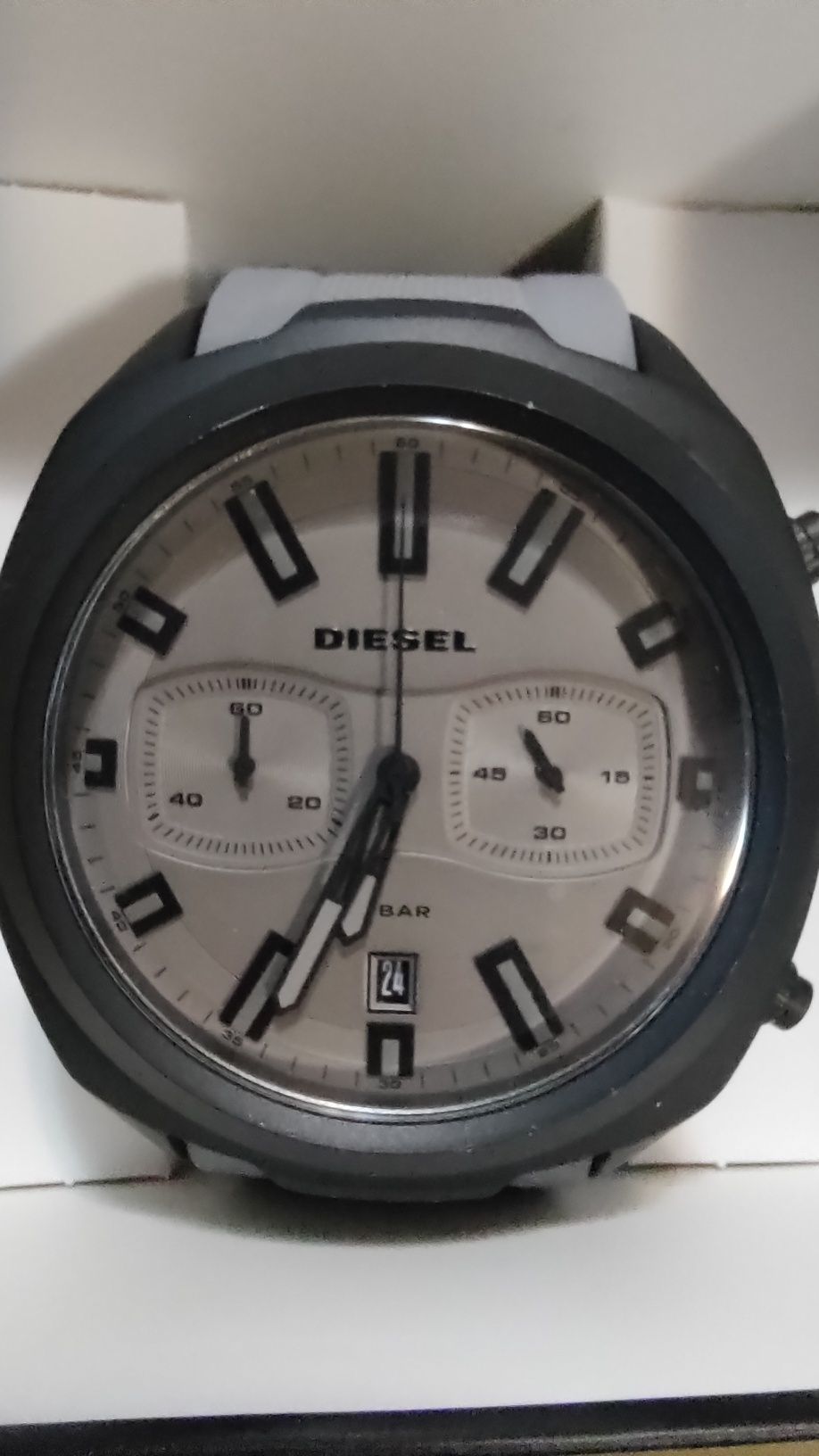 Vând ceas diesel