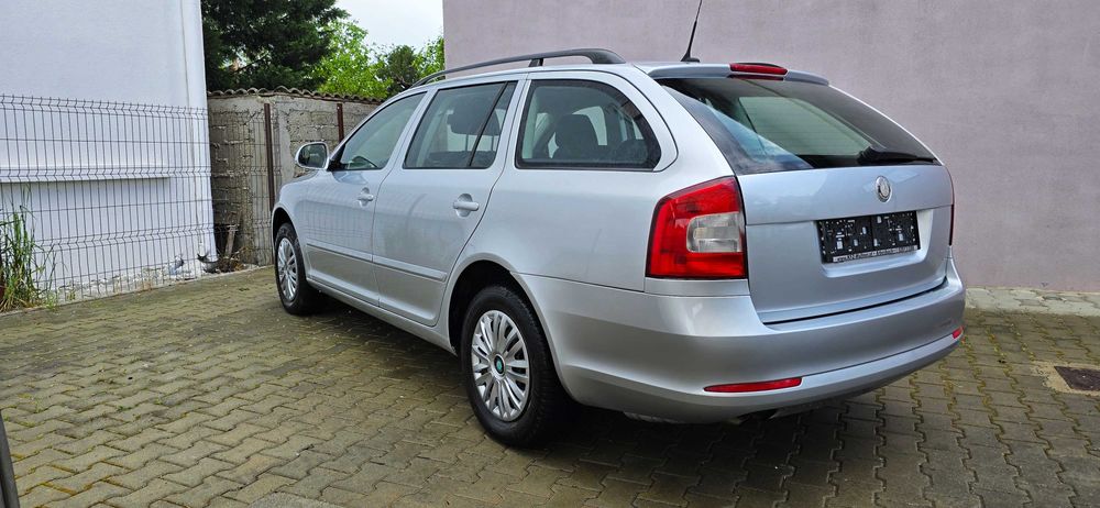 Rate Cash Skoda Octavia Facelift 2009 clima 1900 cm3 diesel