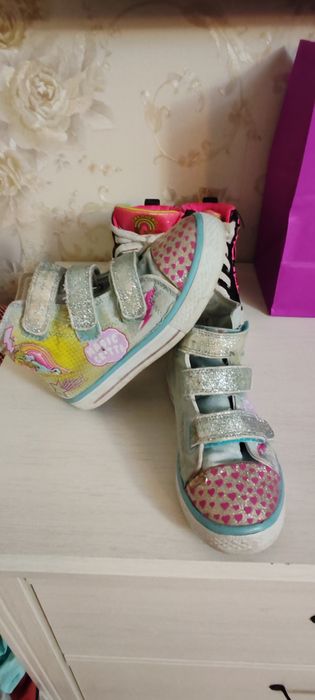 Ghete SKECHERS 32  superbe + ghete Frozen cadou 31