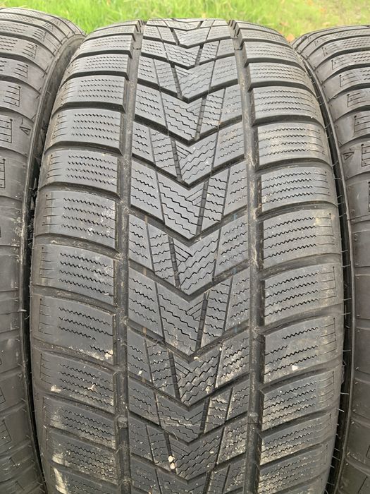 Anvelope 225 50 18 7mm