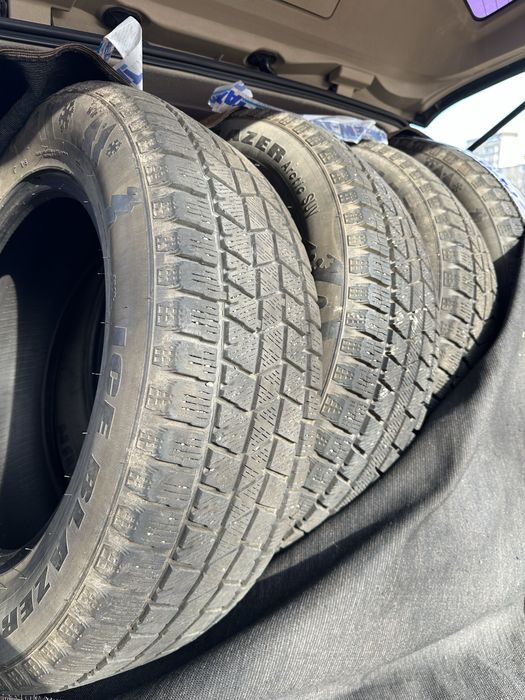 Продам резину 235/65/18