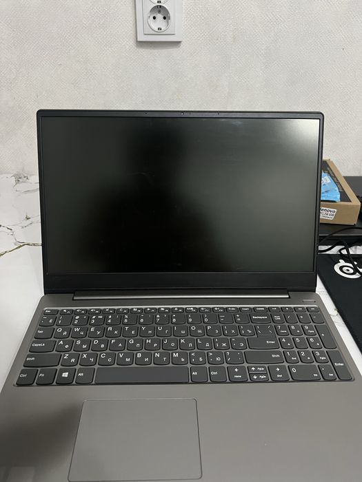 Продается ноутбук Lenovo ideapad 330s