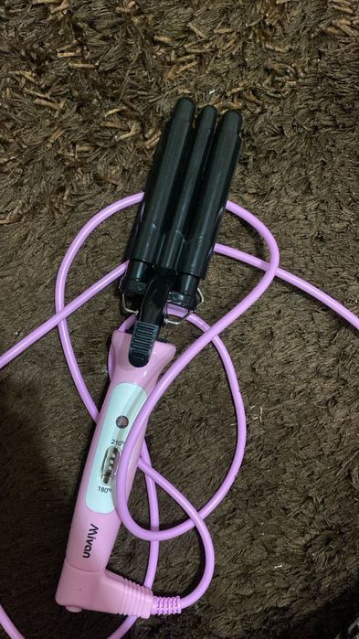 Тройная плойкаа новая