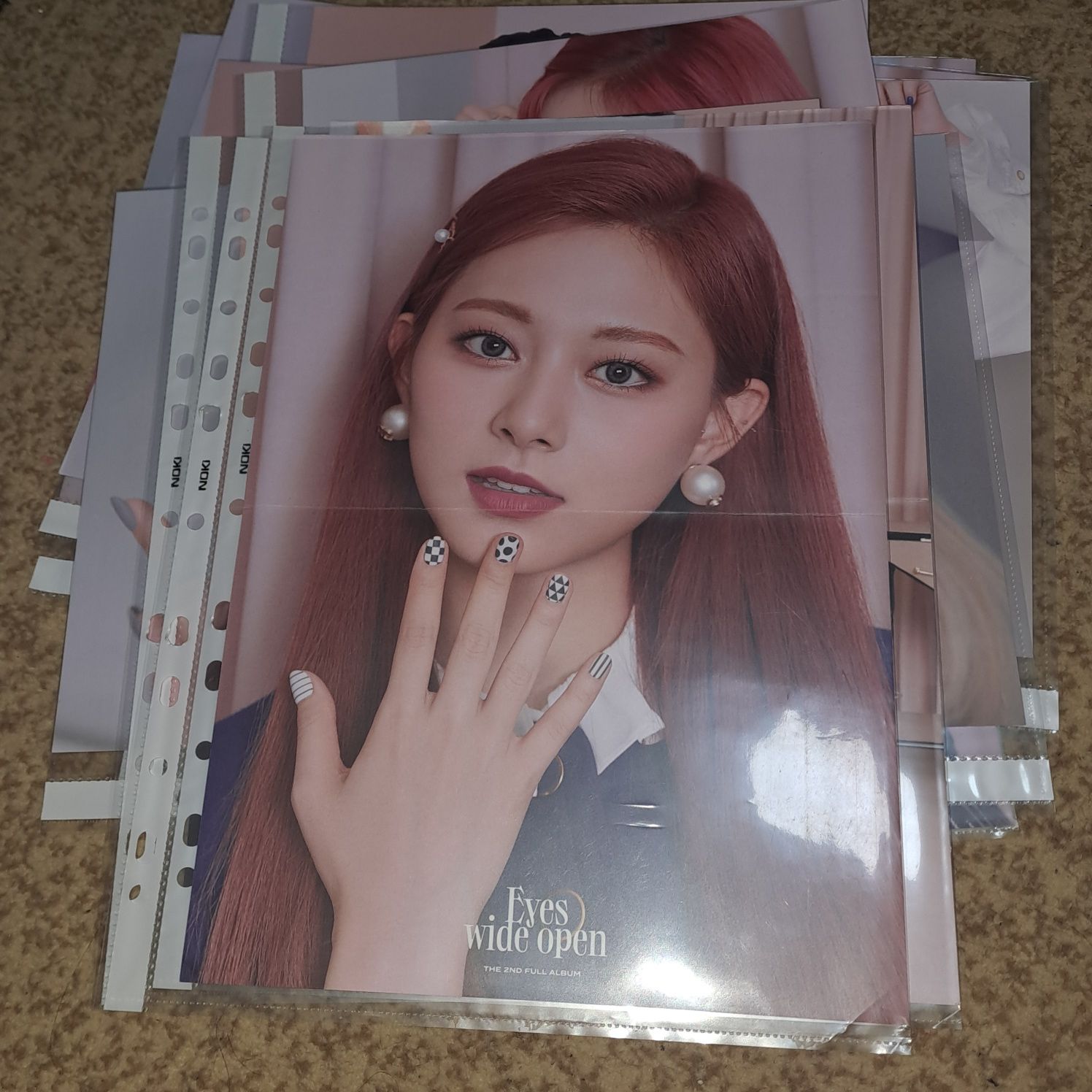 Twice Poster ewo chae tzuyu jihyo mina dahyun