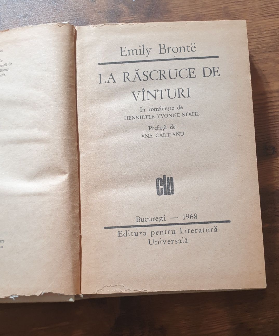 2 carti de Thomas Hardy si Emily Bronte