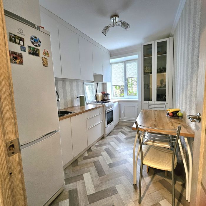 Продам 3 ком кварт Центр!