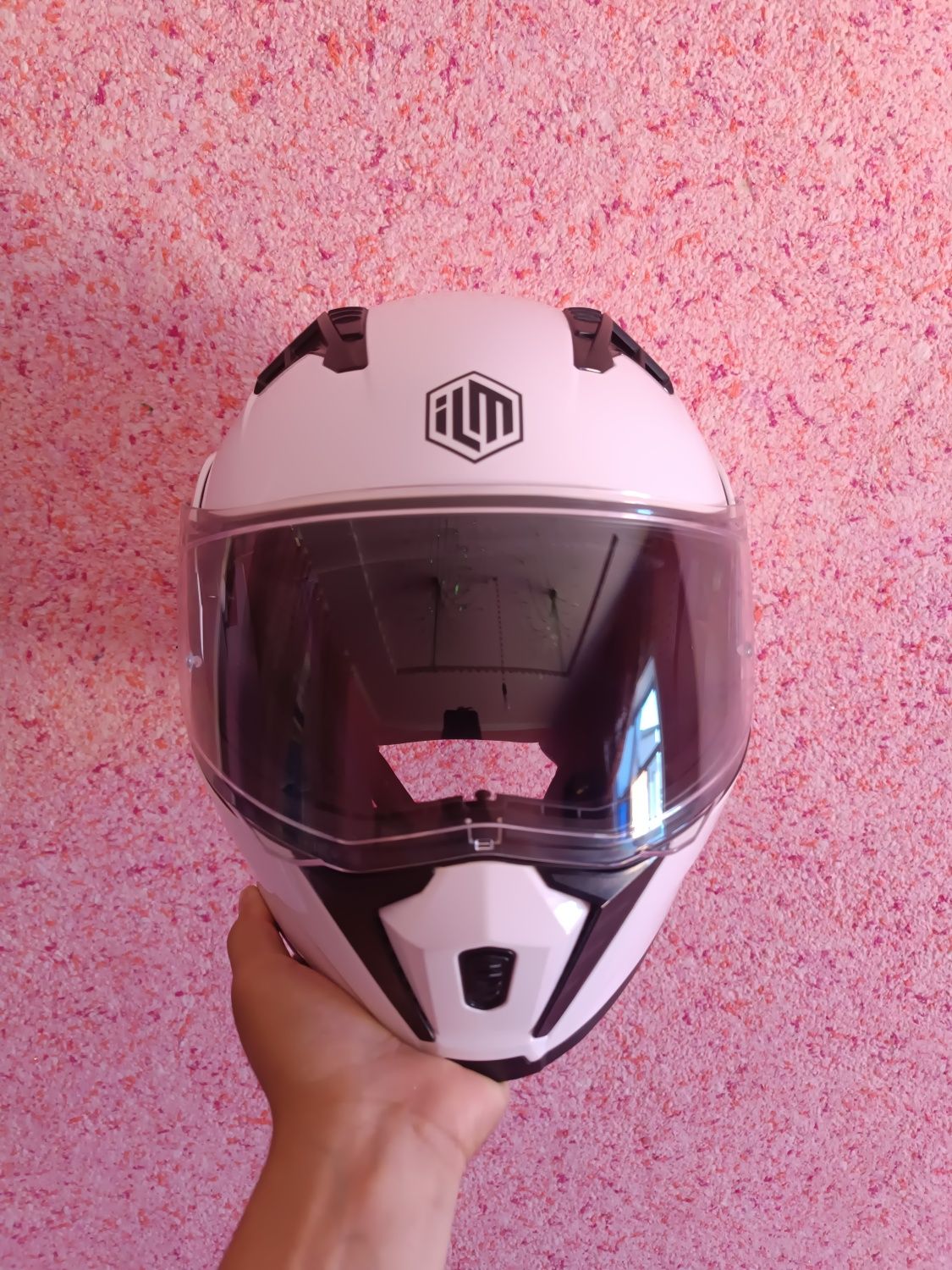 Moto shlem yangi