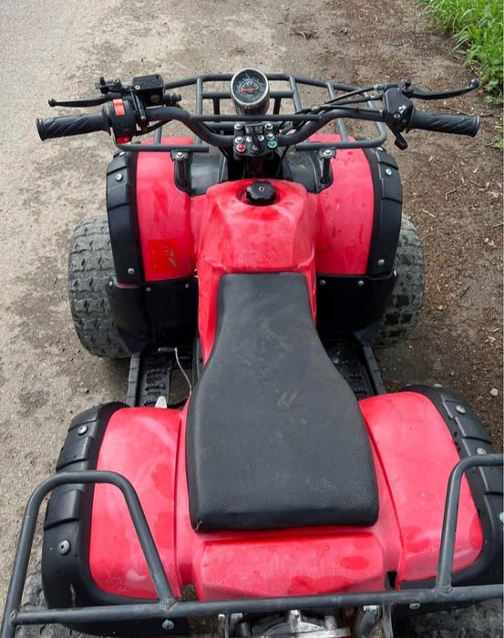 Vând ATV benzina urgent