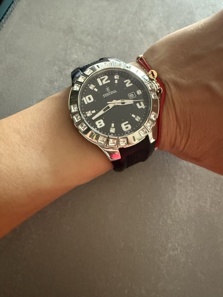 Часовник Festina