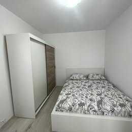Apartament cu 3 camere de inchiriat