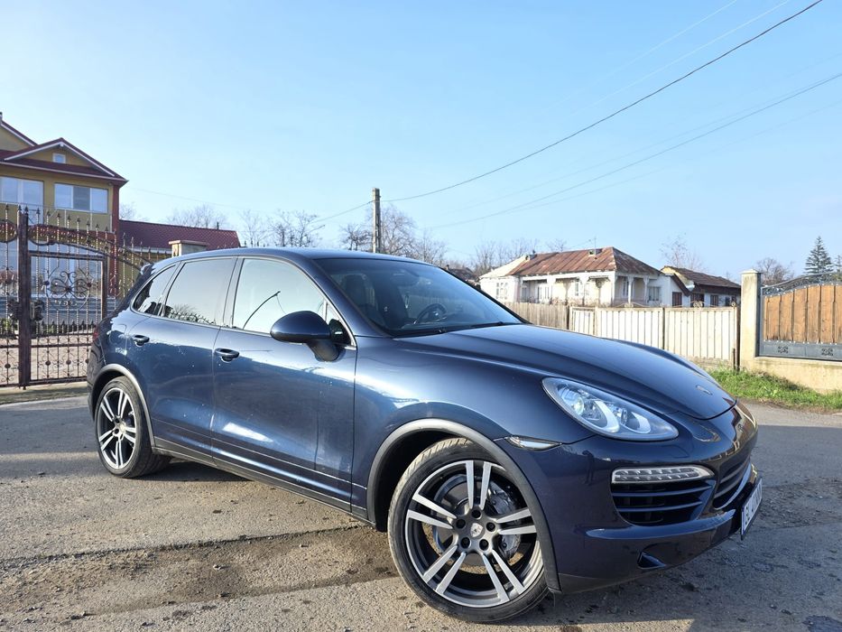 Porsche cayenne an 2012