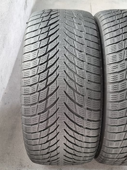 245/40/18 Nokian 2Броя: 200лв 6.5мм