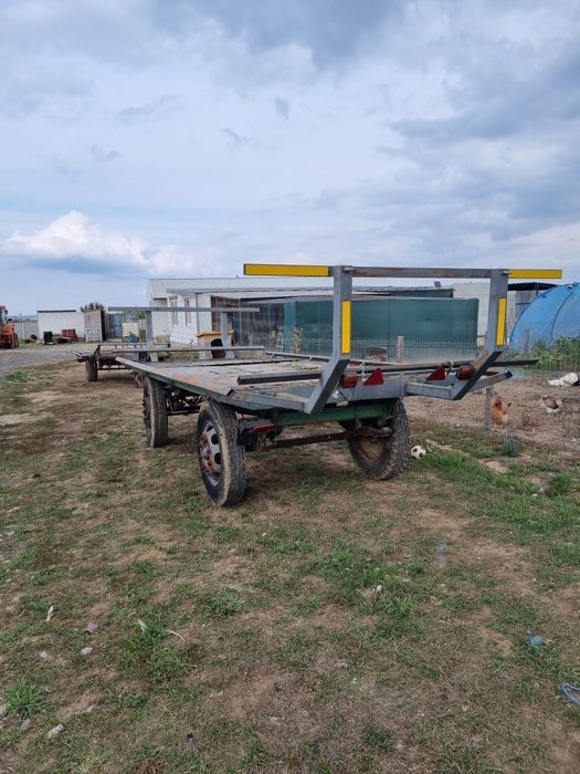 Vând remorcă trailer pentru baloți