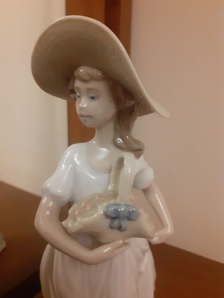 Statuetă figurină  bibelou porțelan Nao, Lladro