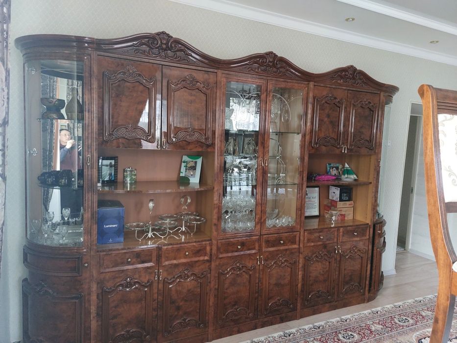 Стенка гарнитур   в зал