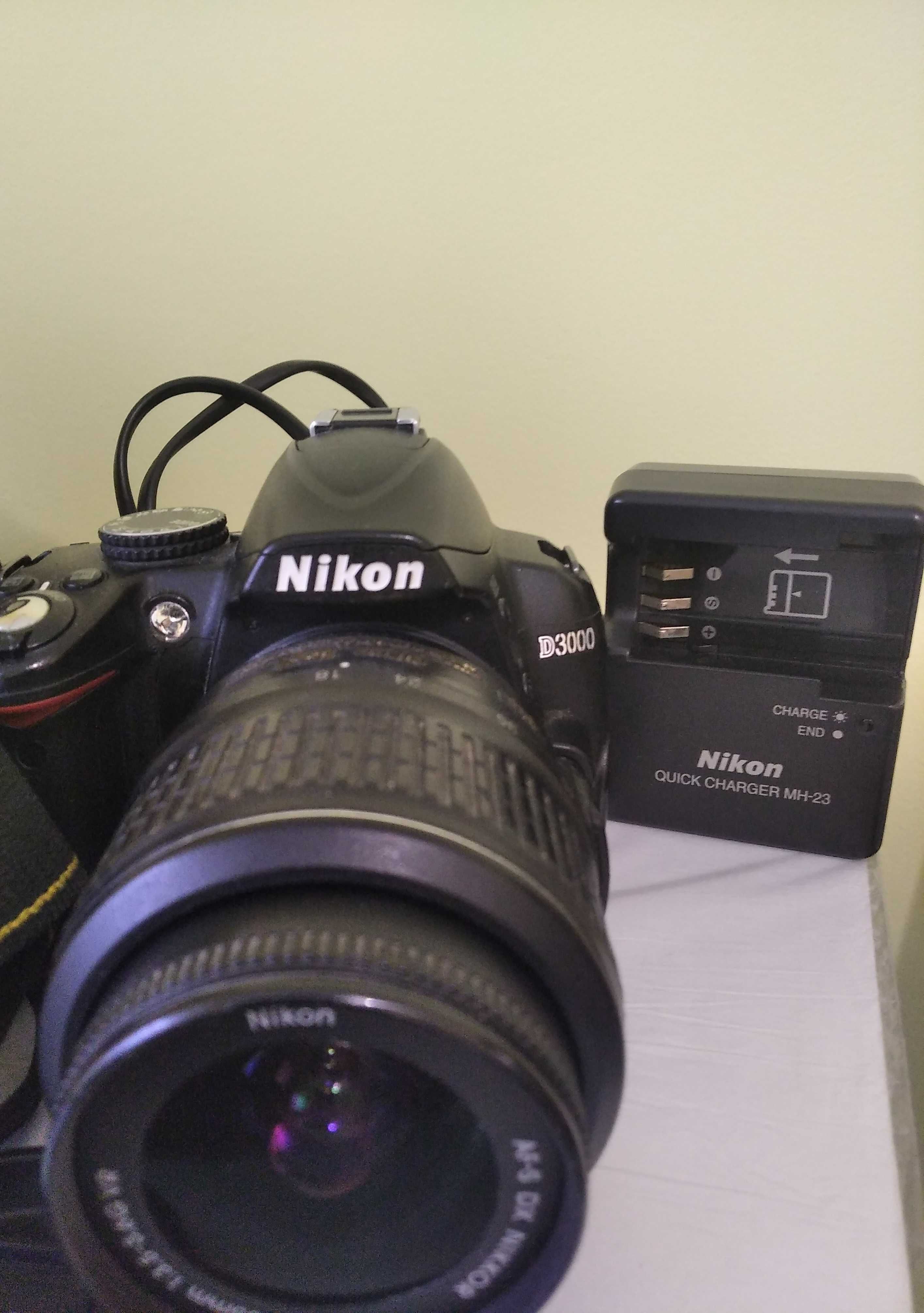 NIKON D3000 și accesorii - Iași