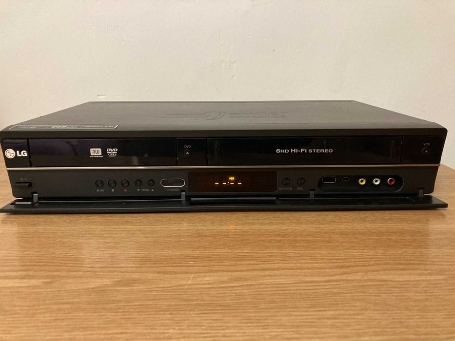 Vand DVD / VCR LG RC389H