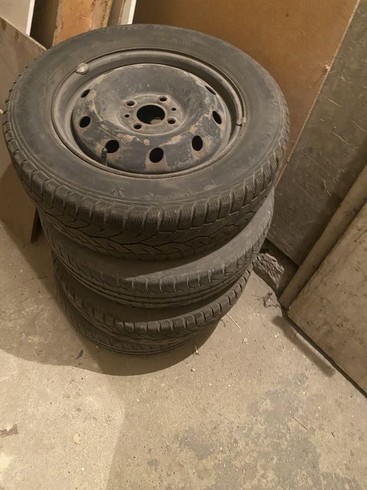 Гуми за коли добре запазени