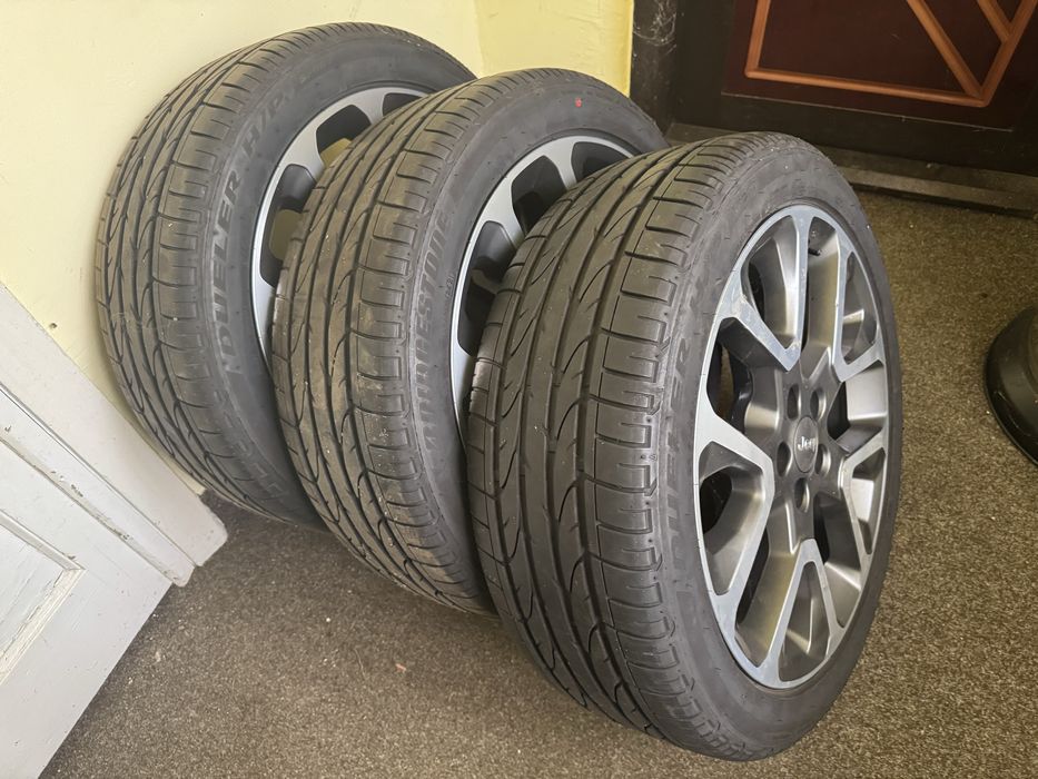 Vand 3 roti jeep 235/45 R19