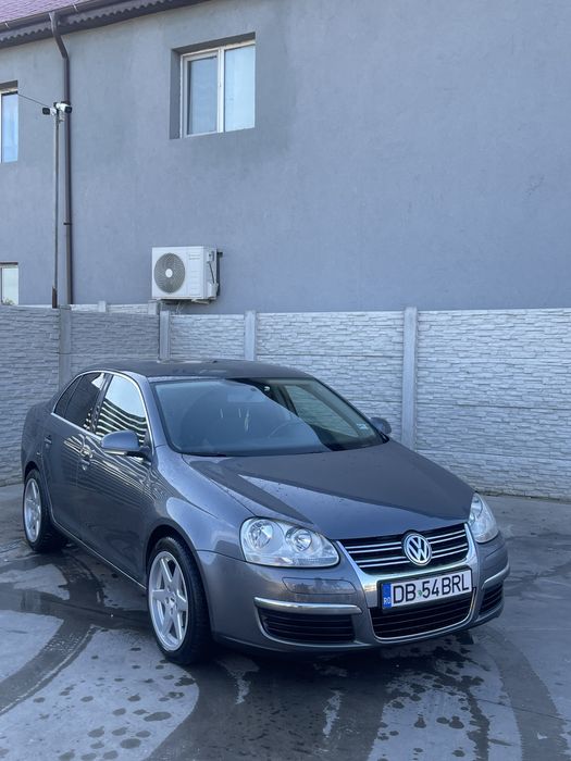 Vând Jetta 1,9 TDI