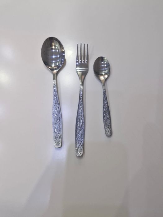 Продам набор ложек и вилок