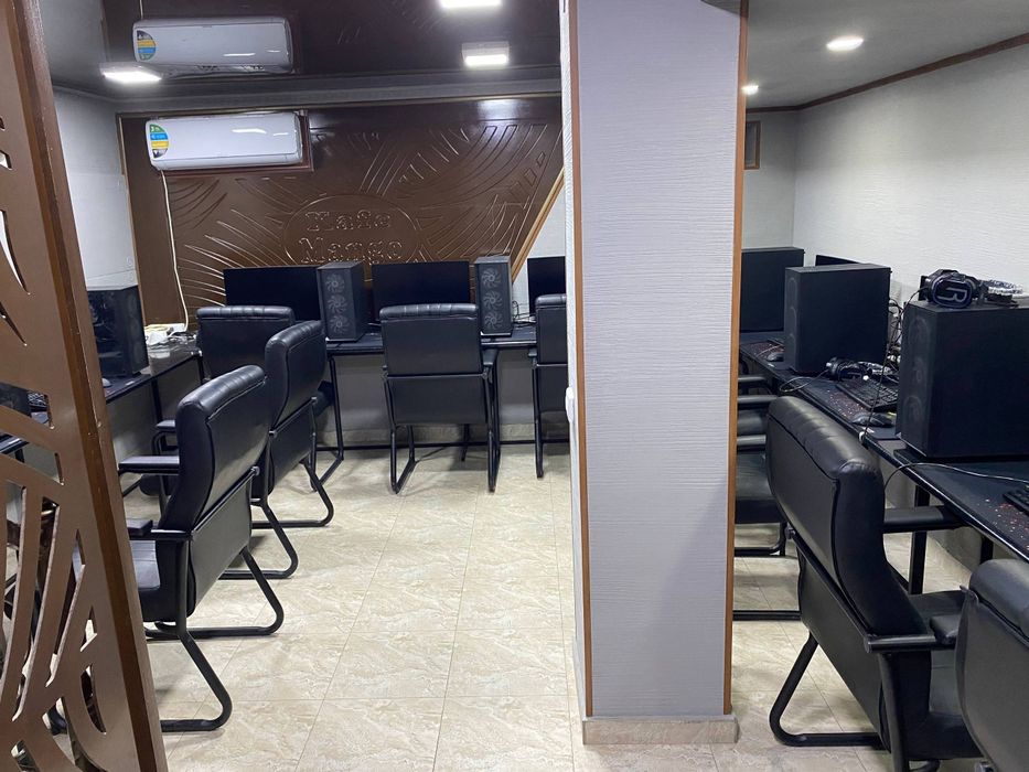 Kompyuterlar sotiladi yapyangi narxi kelishilgan xolda hammasi bir joy