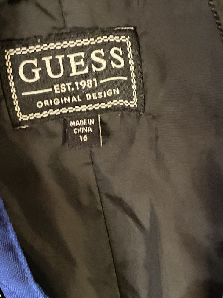 Зимно яке Guess,шуба