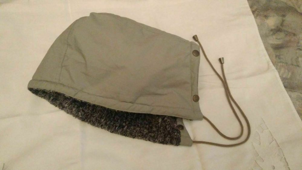 Дубленка теплая от дождя и снега .-52-54 на размер ( Венгрия )48-52 р.