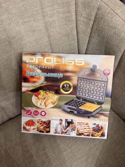 Вафельница новая, в коробке