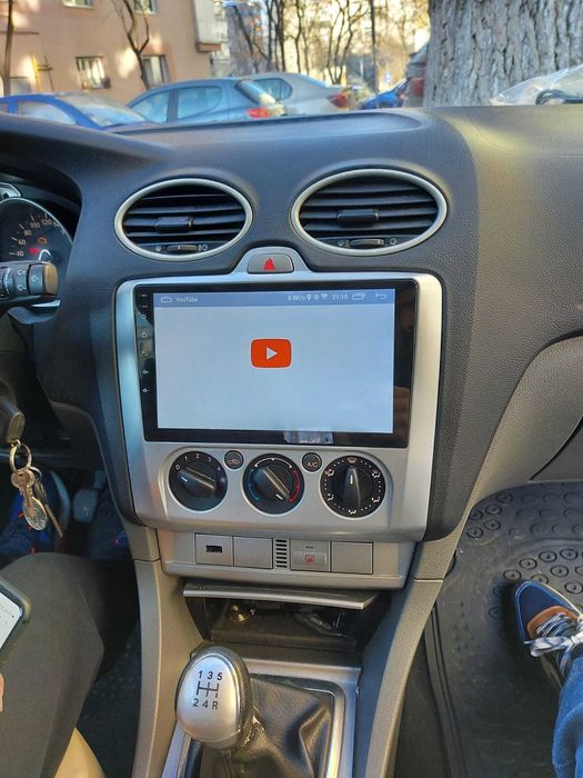 Navigatie Android Ford Focus 2005-2011 Waze YouTube GPS Casetofon