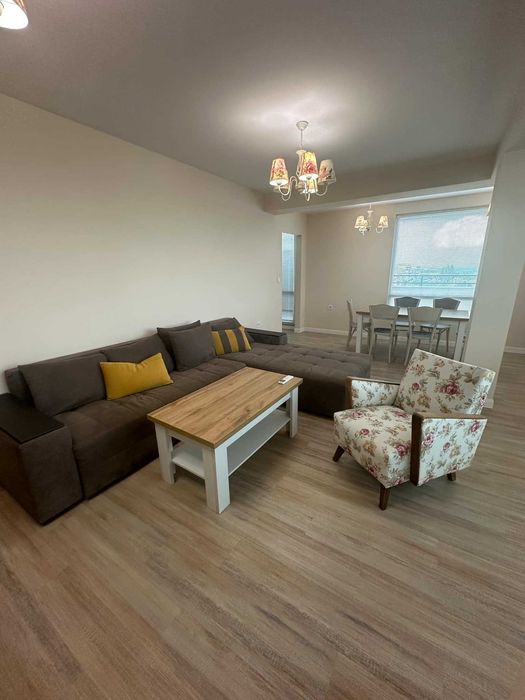 Продава се Тристаен апартамент в Пловдив, Тракия - 157 кв.м за 1529 €/кв.м - Снимка #2