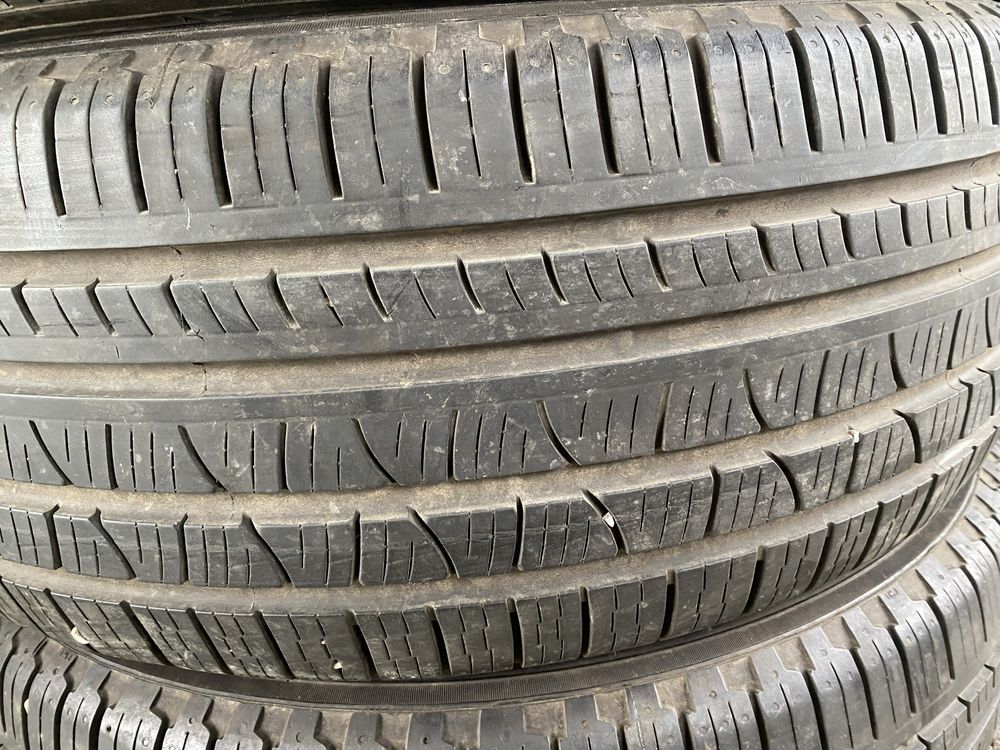 Три Штуки Шины 235/60/18 Pirelli.