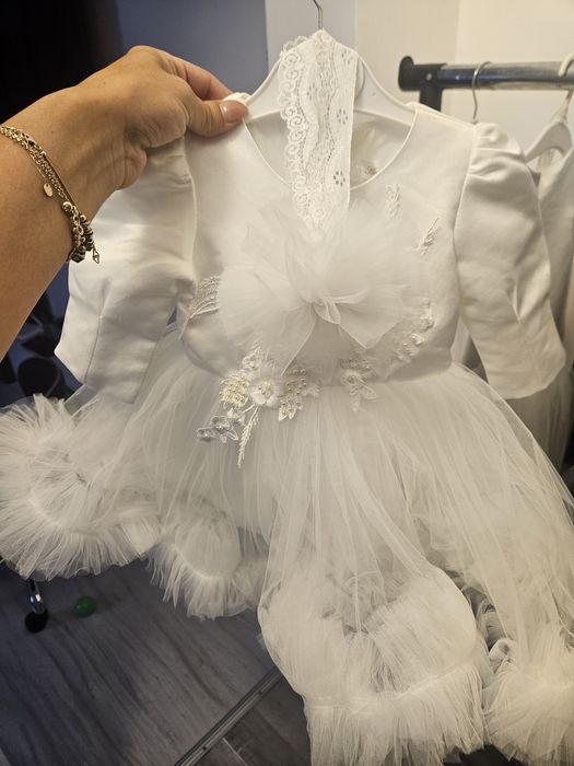 Rochițe de fetite 6-9 luni și 4-5 ani