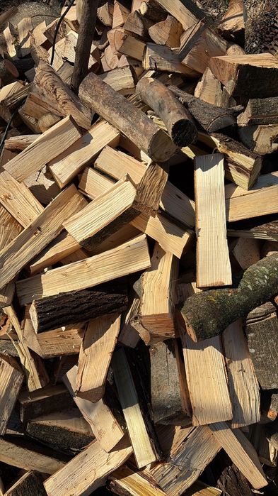 Vând lemne de foc