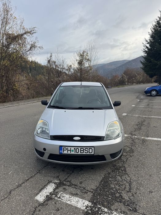 Vând Ford Fiesta 1.3 benzină