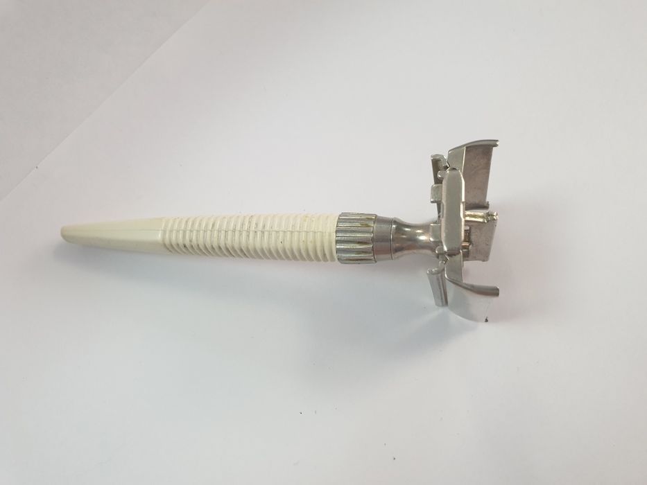 Aparat ras Gillette vintage made in England metal si maner plastic alb